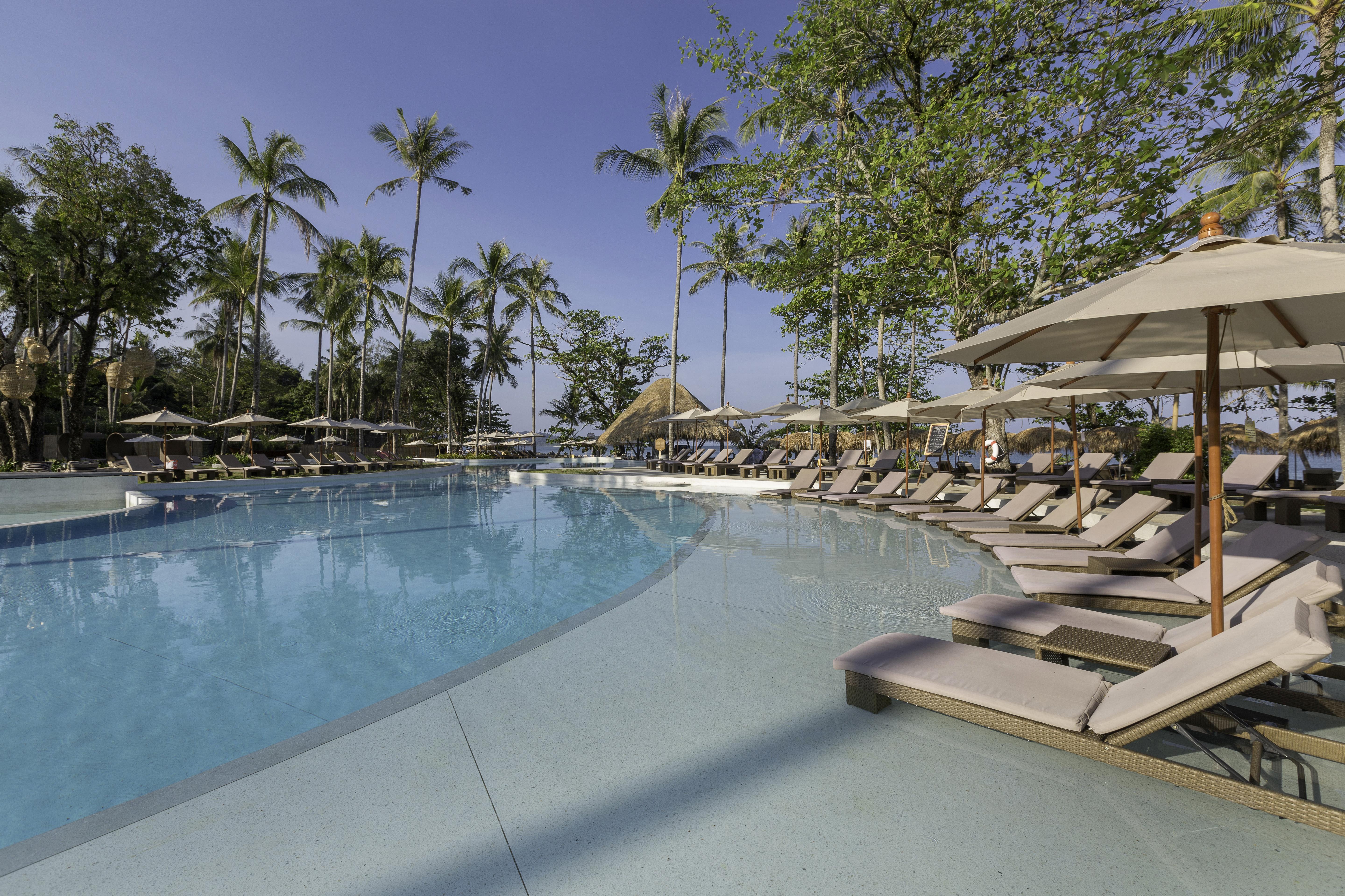Eden Beach Khaolak Resort And Spa A Lopesan Collection Hotel - Sha Extra Plus Khao Lak Exterior photo The swimming pool at the resort